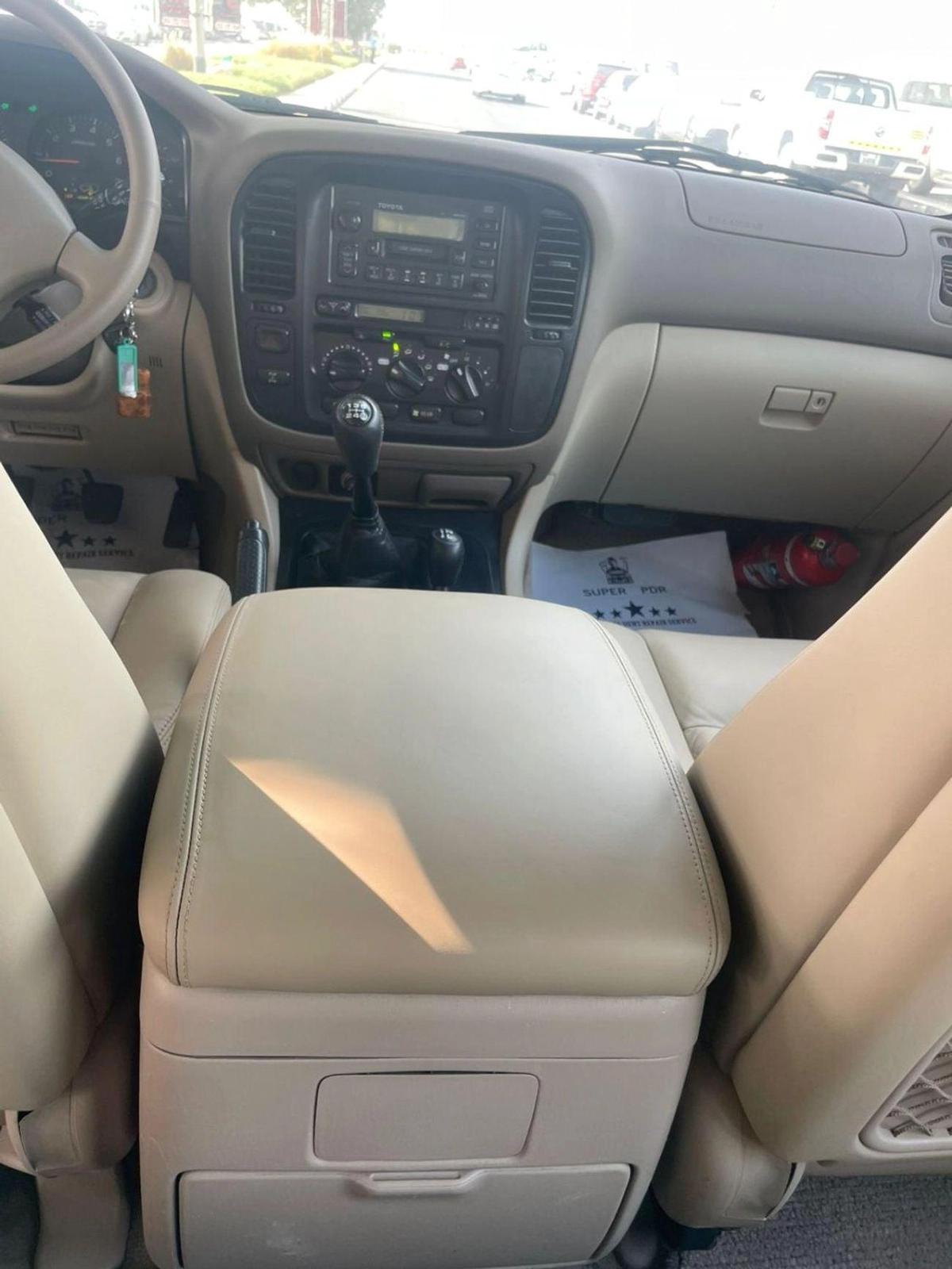 Toyota Land Cruiser-19-19