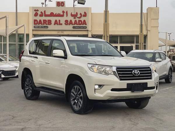 تويوتا برادو 2023 زيرو جديد ضمان الوكيل GXR سته سلندر 4.0