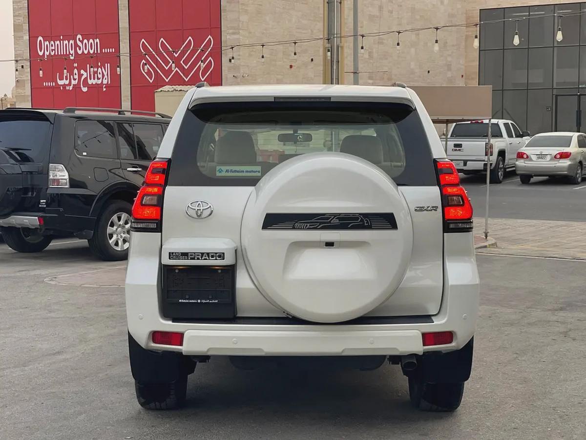 تويوتا برادو 2023 زيرو جديد ضمان الوكيل GXR سته سلندر 4.0-3-3