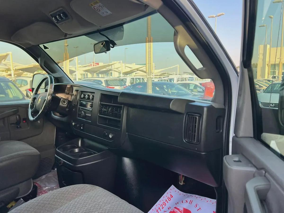 2020 | Chevrolet Express | 15 Seaters | Automatic | Petrol | Ref#990-9-9