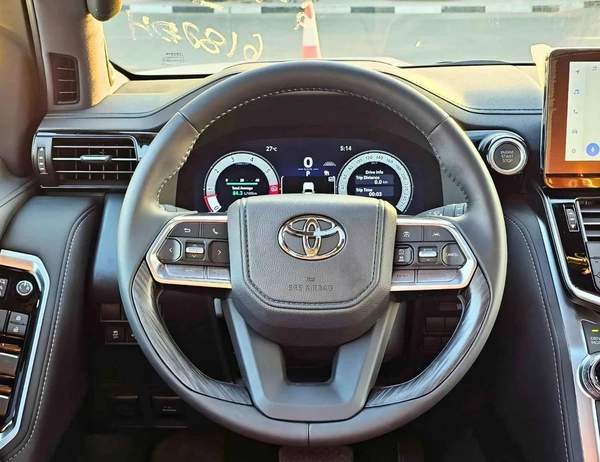 Toyota Land Cruiser VXR TWIN TURBO / 3.5L PETROL V6 4WD / 360* CAMERA / RADAR / DVD / HEADUP DISPLAY