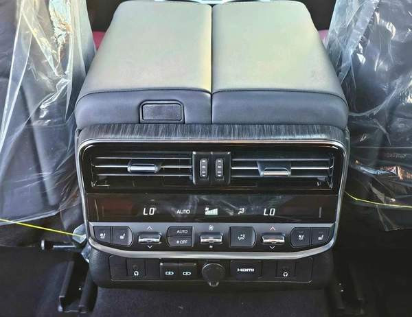 Toyota Land Cruiser VXR TWIN TURBO / 3.5L PETROL V6 4WD / 360* CAMERA / RADAR / DVD / HEADUP DISPLAY