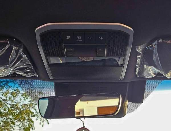 Toyota Land Cruiser VXR TWIN TURBO / 3.5L PETROL V6 4WD / 360* CAMERA / RADAR / DVD / HEADUP DISPLAY