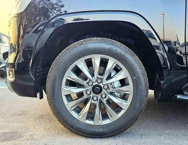 Toyota Land Cruiser VXR TWIN TURBO / 3.5L PETROL V6 4WD / 360* CAMERA / RADAR / DVD / HEADUP DISPLAY