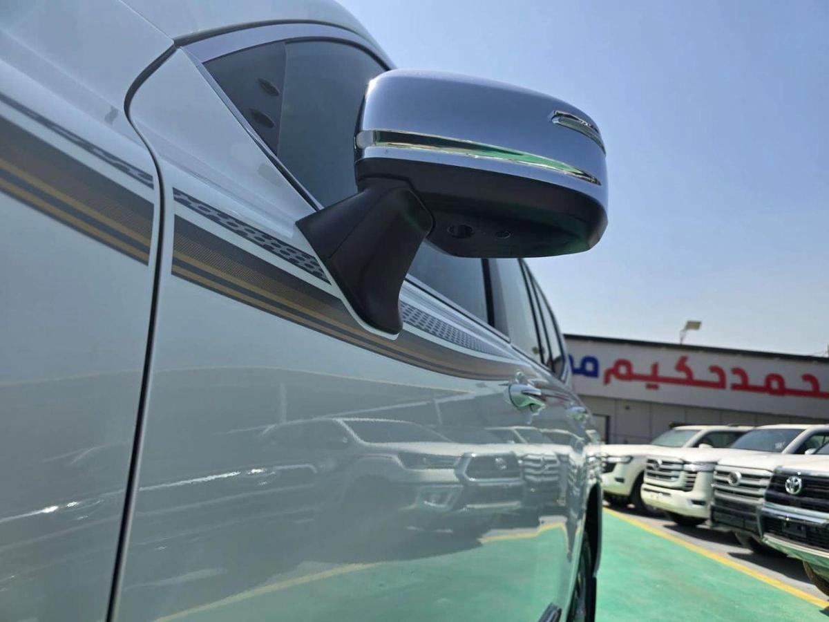 Toyota Land Cruiser 2026 Toyota Land Cruiser LC300 VXR 3.5L – White-4-4