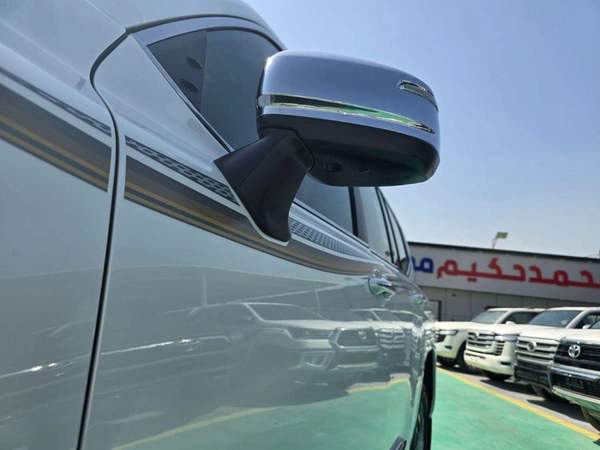 Toyota Land Cruiser 2026 Toyota Land Cruiser LC300 VXR 3.5L – White