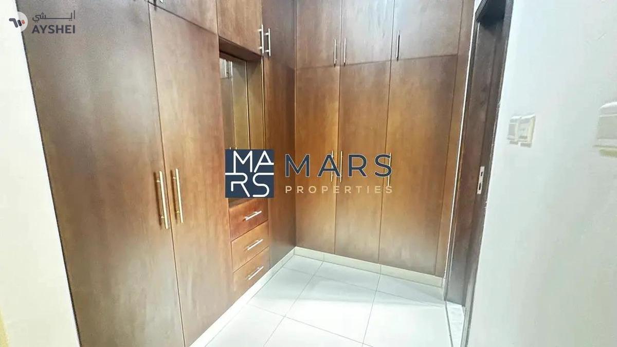 spacious 4 bedrooms villa is available for rent in Al tai Sharjah for 140,000 AED yearly-11-11