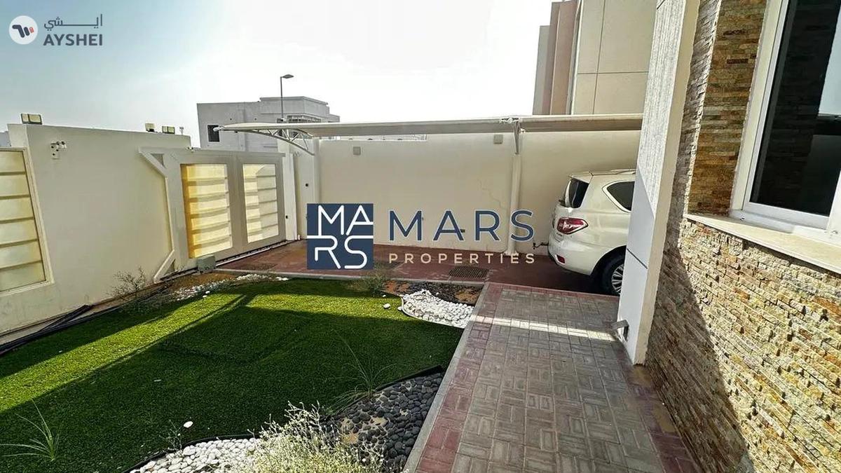 spacious 4 bedrooms villa is available for rent in Al tai Sharjah for 140,000 AED yearly-1-landscape
