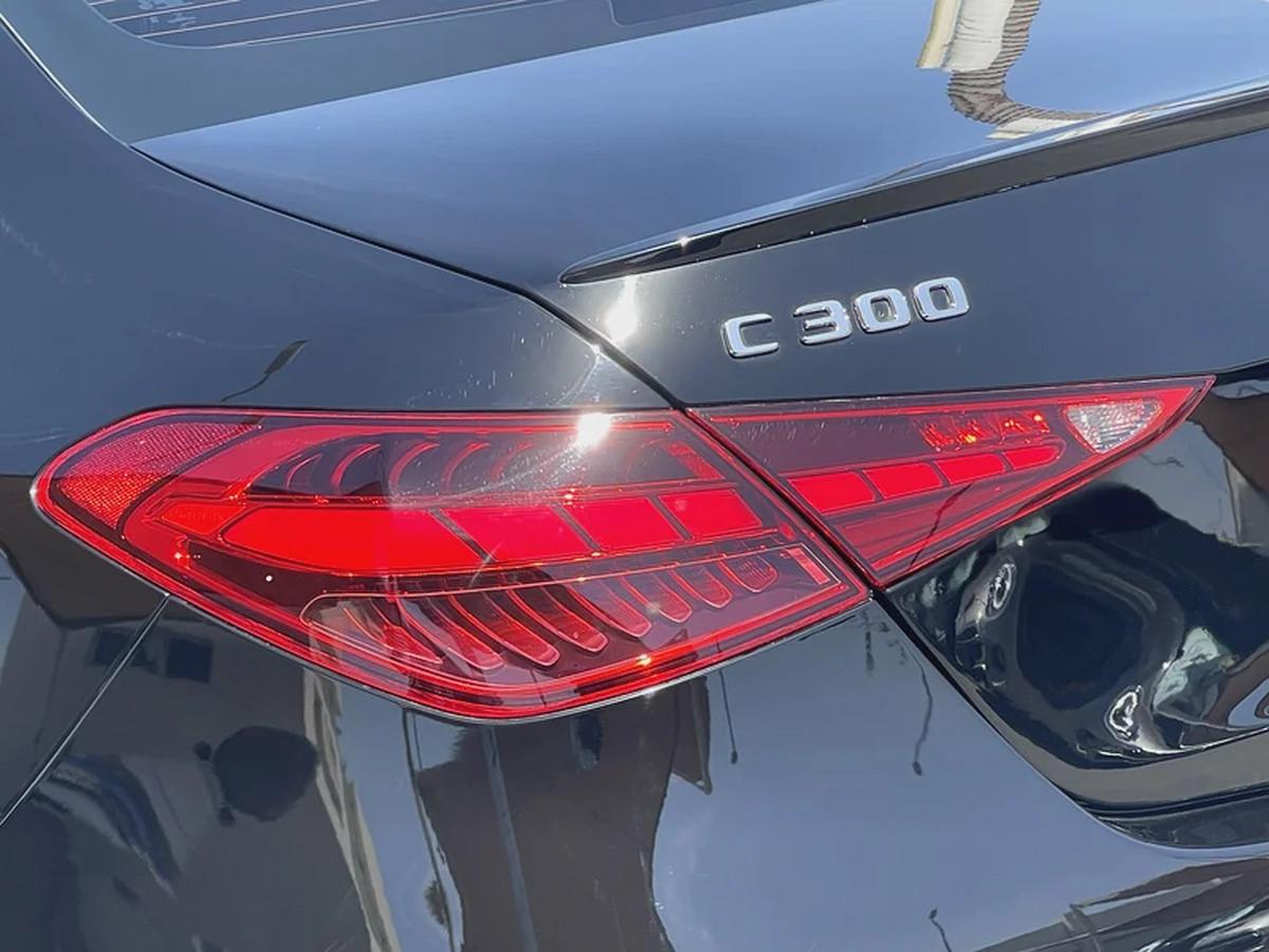 MERCEDES-BENZ - C300 - AMG KIT ORIGINAL - 2022 - V4 - 2,0L - AMERICAN SPECS VERY GOOD CONDITION-19-19