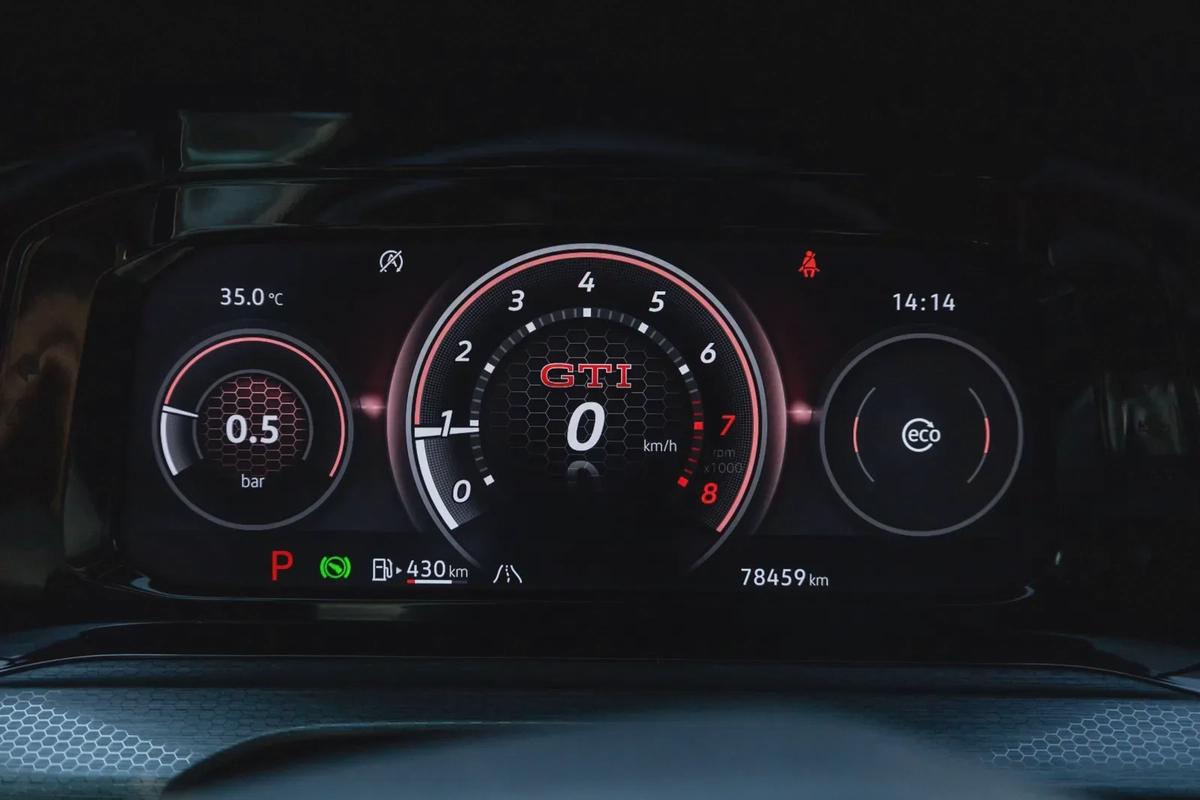 Volkswagen Golf GTI-23-23