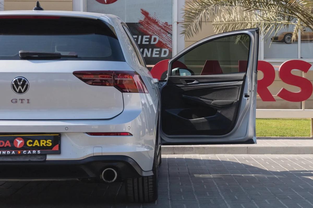 Volkswagen Golf GTI-21-21