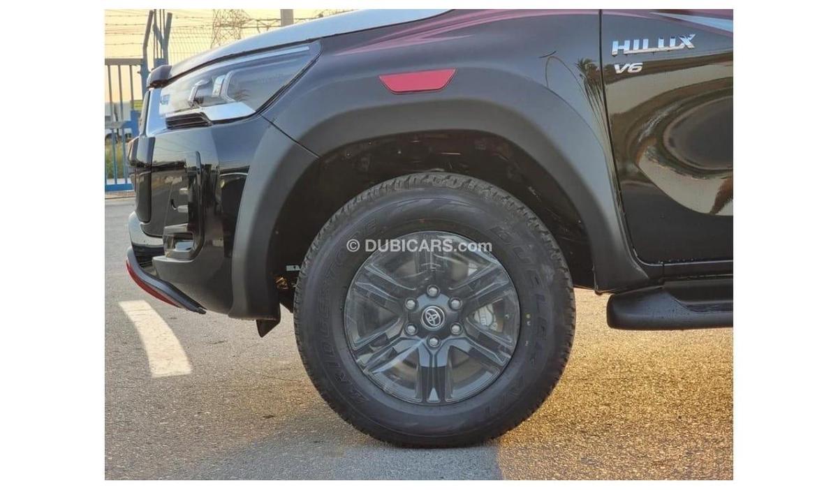 Toyota Hilux Toyota Hilux SR5 4.0L PETROL V6 A/T FULL OPTION 2023-4-4