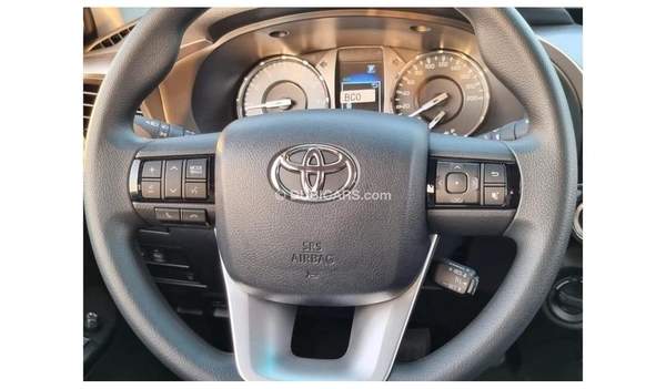 Toyota Hilux Toyota Hilux SR5 4.0L PETROL V6 A/T FULL OPTION 2023