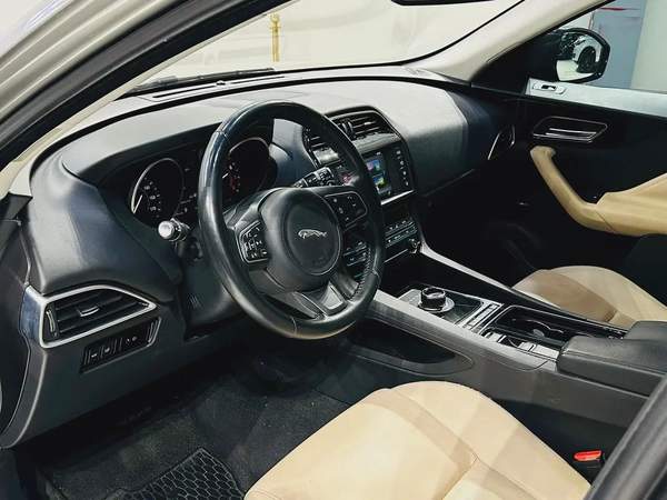 2018 JAGUAR F PACE MINT CONDITION WITHOUT ACCIDENT CLEAN CAR