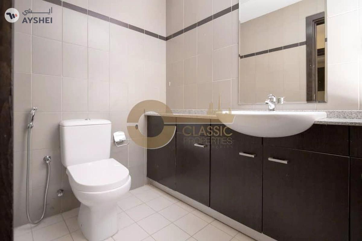 Closed Kitchen | With Balcony | Spacious Layout-3-3