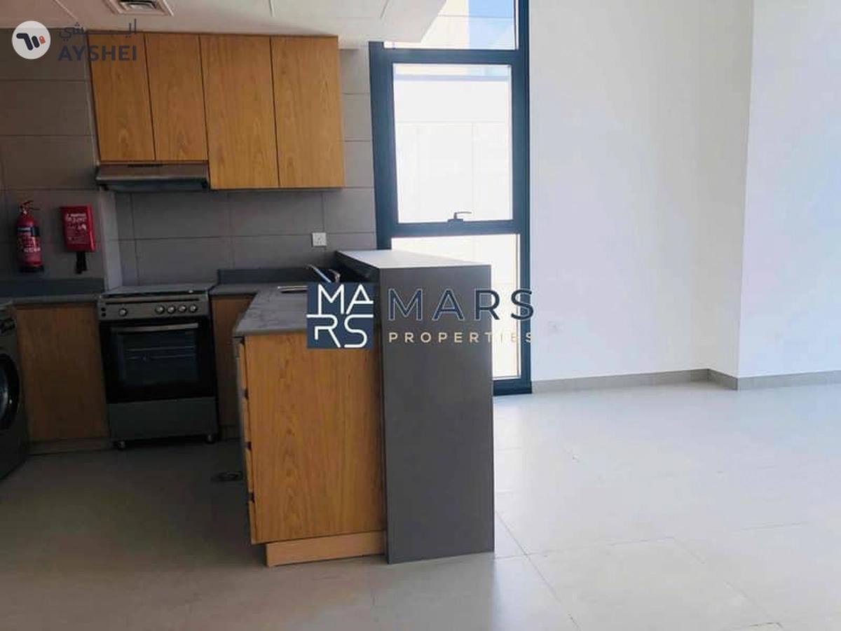 Pool View | Top Floor | kitchen Appliances-15-15