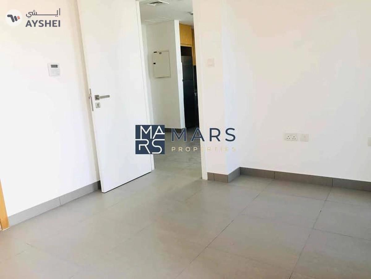 Pool View | Top Floor | kitchen Appliances-5-5