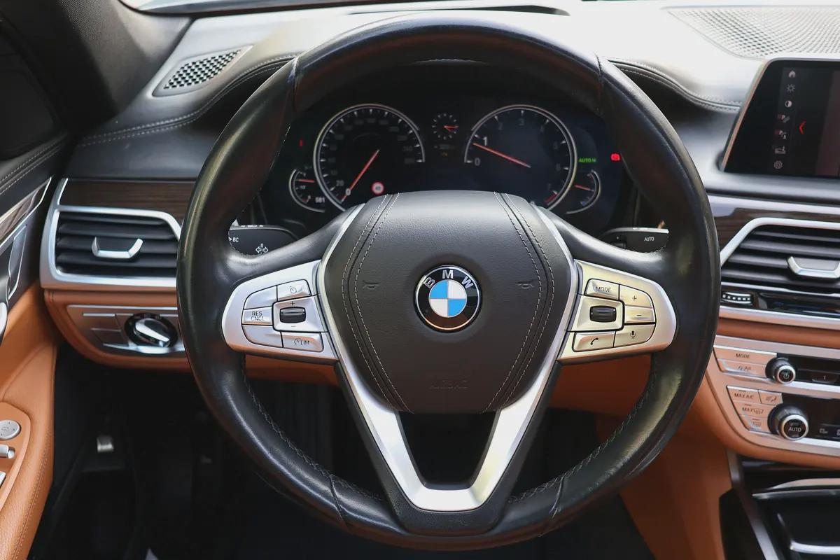 BMW 7 SERIES-730LI-2019-112000KM-GCC SPECS-EXCELLENT CONDITION-12-12