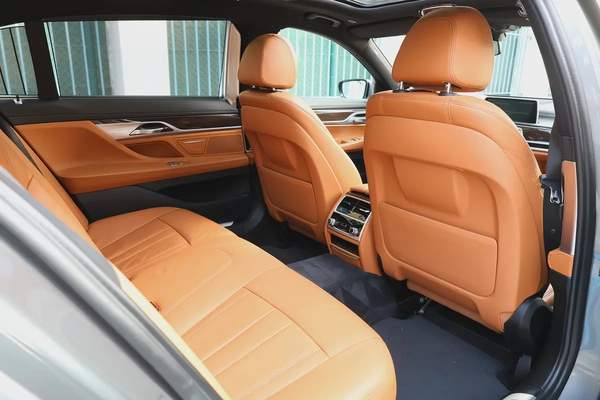 BMW 7 SERIES-730LI-2019-112000KM-GCC SPECS-EXCELLENT CONDITION