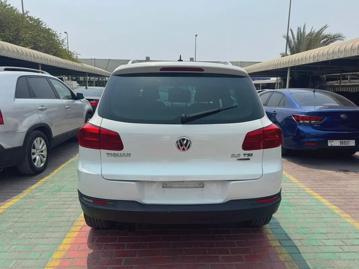 VOLKSWAGEN TIGUAN-5-5