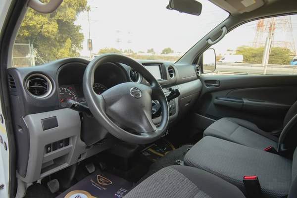 Urvan | Manual | Standard Roof Chiller Van | GCC Specs | Ref#N33493