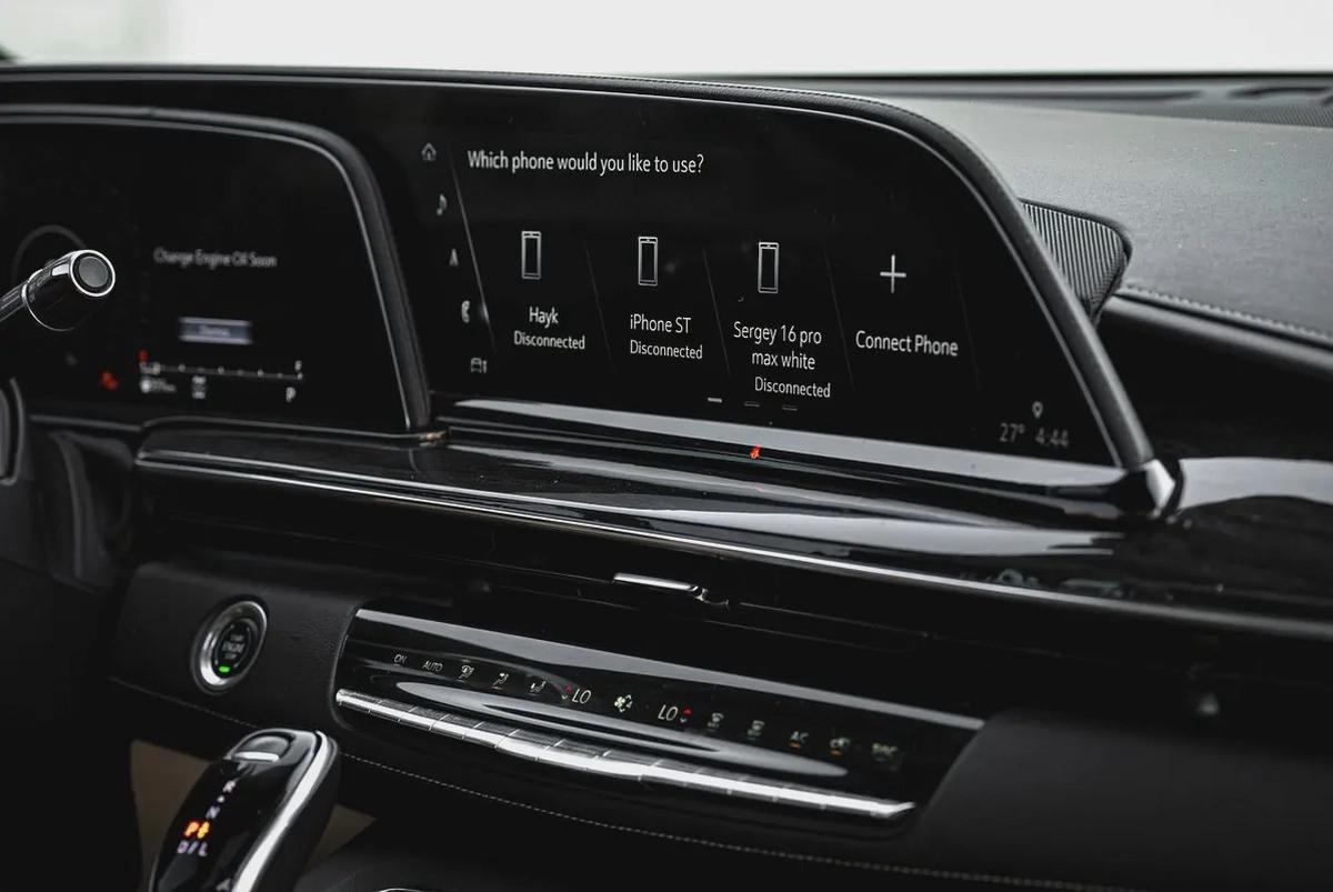 2022 | Cadillac Escalade Premium | Captain Seats | Warranty | Low Mileage-7-7