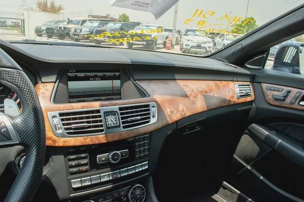 2013 - BENZ CLS63 SHOOTING BRAKE - BRAND NEW CONDITION - ONLY 31,000 KM