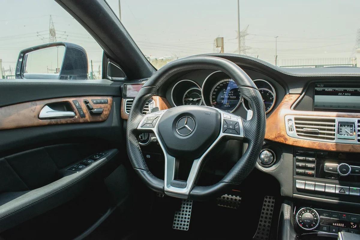 2013 - BENZ CLS63 SHOOTING BRAKE - BRAND NEW CONDITION - ONLY 31,000 KM-11-11