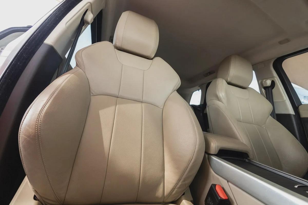 Land Rover Range Rover Evoque-7-7