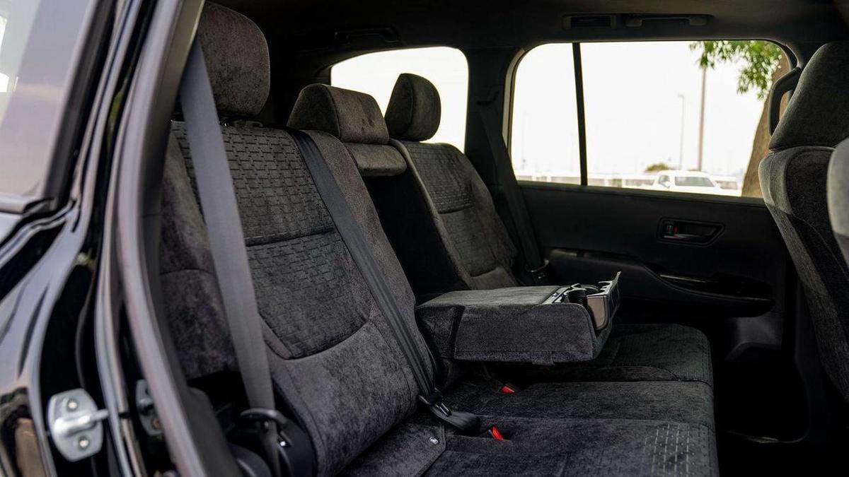 Toyota Land Cruiser LC GXR 3.3D\(LHD) TOYOTA LAND CRUISER LC300 GXR 3.3D AT MY2025 – BLACK-17-17