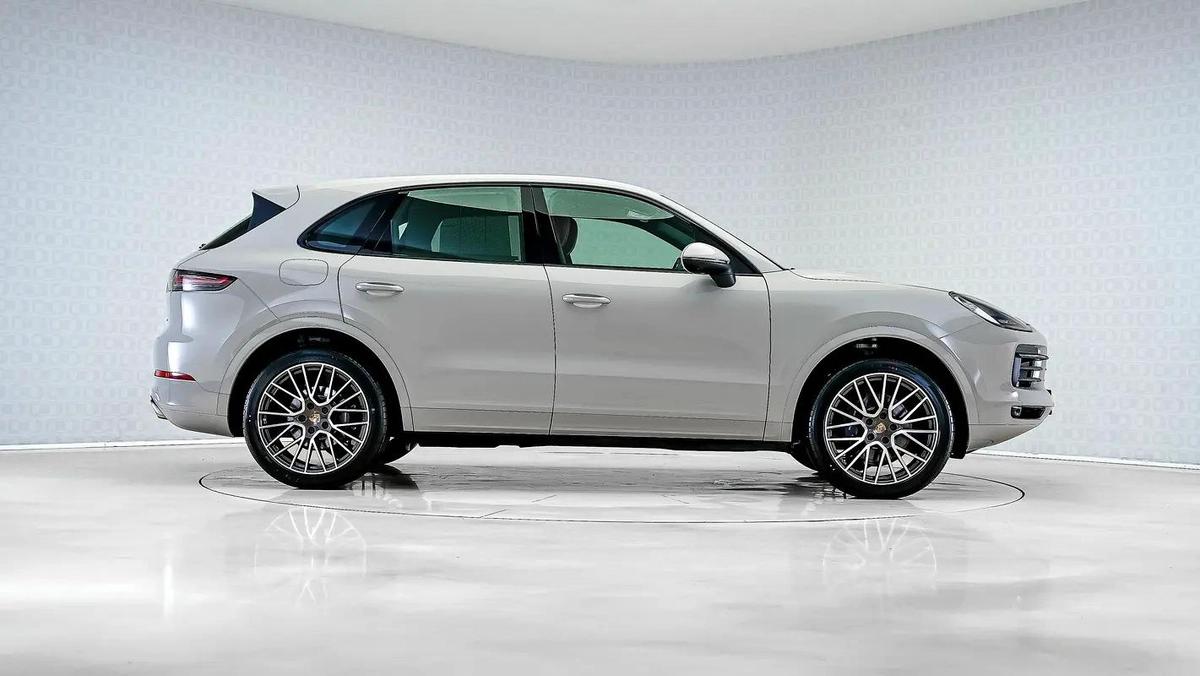 UAEs Very Best Example | 2 Years Free Servicing | AED 4,217 Per Month-8-8