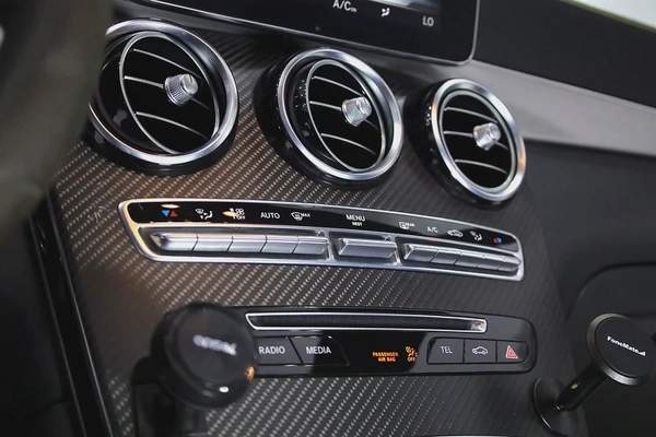 GLC 63 S - EDITION 1 - GCC - clean title - FULL CARBON PACKAGE - FULLY LOADED + warranty