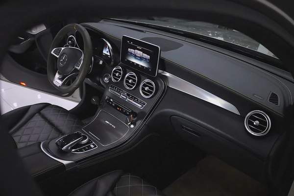 GLC 63 S - EDITION 1 - GCC - clean title - FULL CARBON PACKAGE - FULLY LOADED + warranty