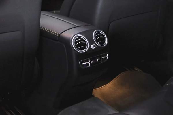 GLC 63 S - EDITION 1 - GCC - clean title - FULL CARBON PACKAGE - FULLY LOADED + warranty