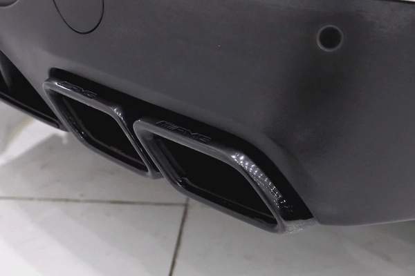 GLC 63 S - EDITION 1 - GCC - clean title - FULL CARBON PACKAGE - FULLY LOADED + warranty