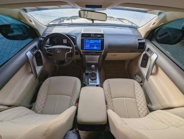 TOYOTA PRADO 2023 GCC V4 2.7L ACCIDENT FREE IN EXCELLENT CONDITION