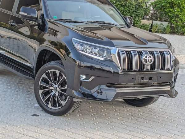 TOYOTA PRADO 2023 GCC V4 2.7L ACCIDENT FREE IN EXCELLENT CONDITION