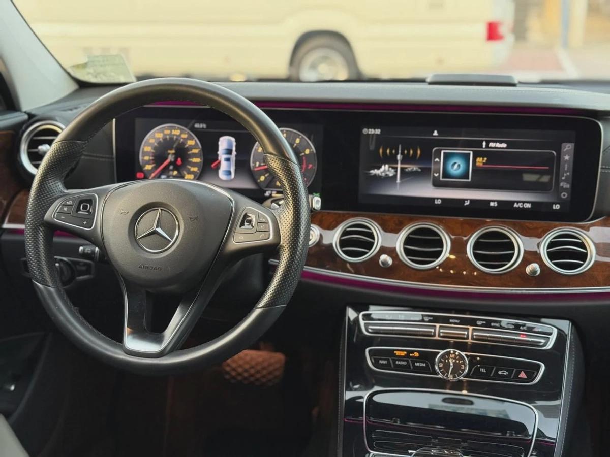 Mercedes Benz E400-3-3