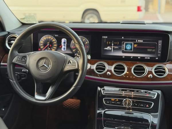 Mercedes Benz E400