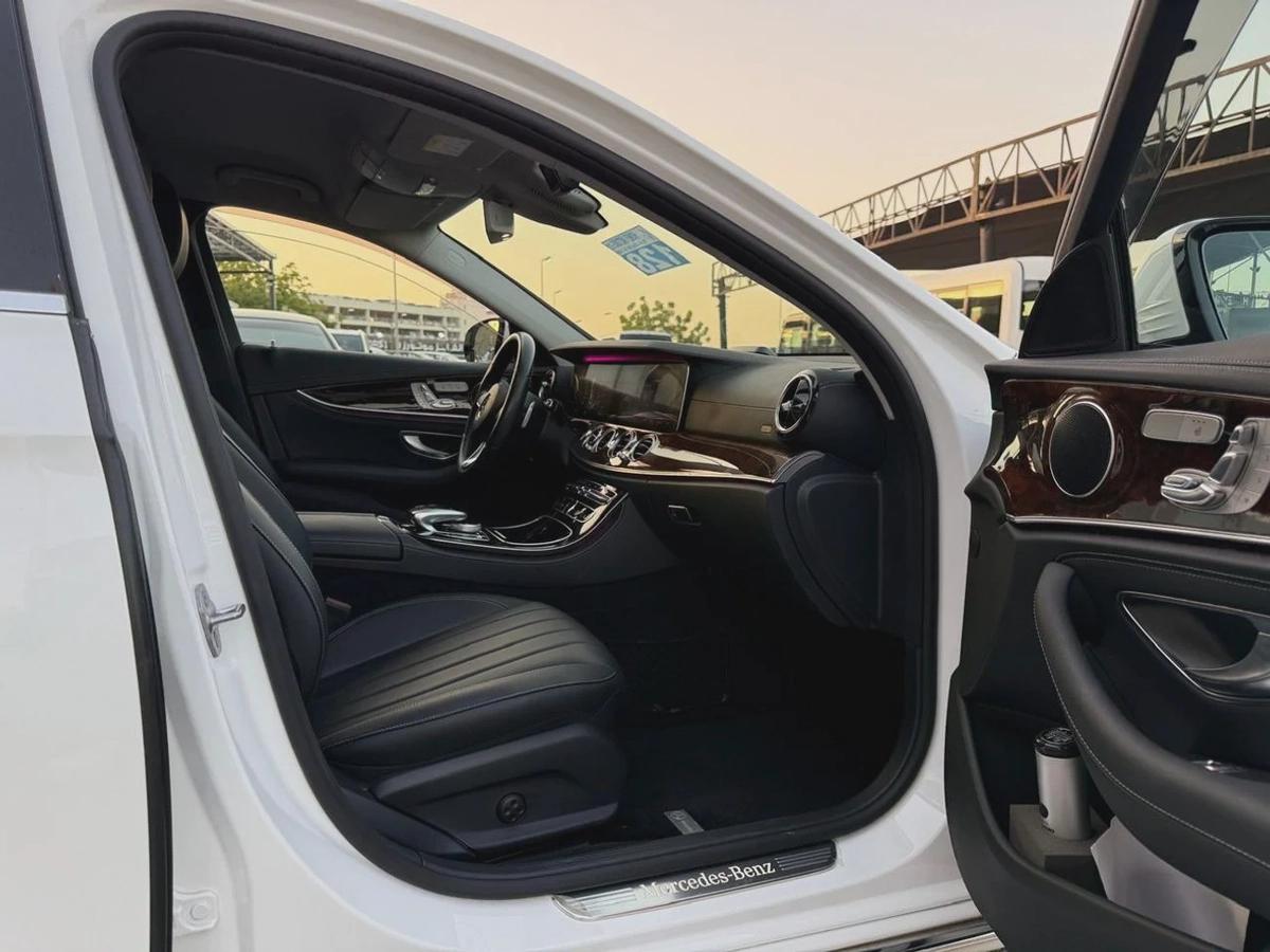 Mercedes Benz E400-6-6