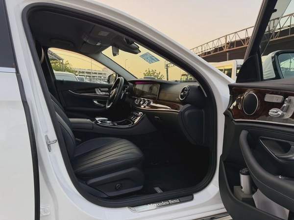 Mercedes Benz E400