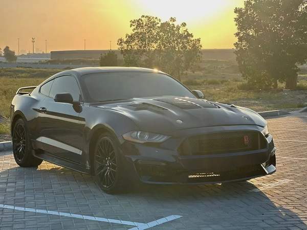 فورد موستانج 2018 مواصفات امريكية GT 5.0 بحالة جيدة