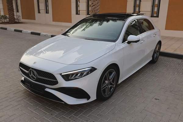 Mercedes-Benz A200 AMG-2024-11000KM-GCC SPECS- UNDER WARRANTY SERVICE CONTRACT available black as w