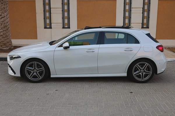 Mercedes-Benz A200 AMG-2024-11000KM-GCC SPECS- UNDER WARRANTY SERVICE CONTRACT available black as w