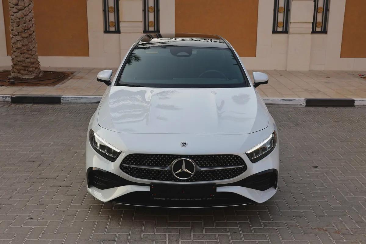 Mercedes-Benz A200 AMG-2024-11000KM-GCC SPECS- UNDER WARRANTY SERVICE CONTRACT available black as w-5-5