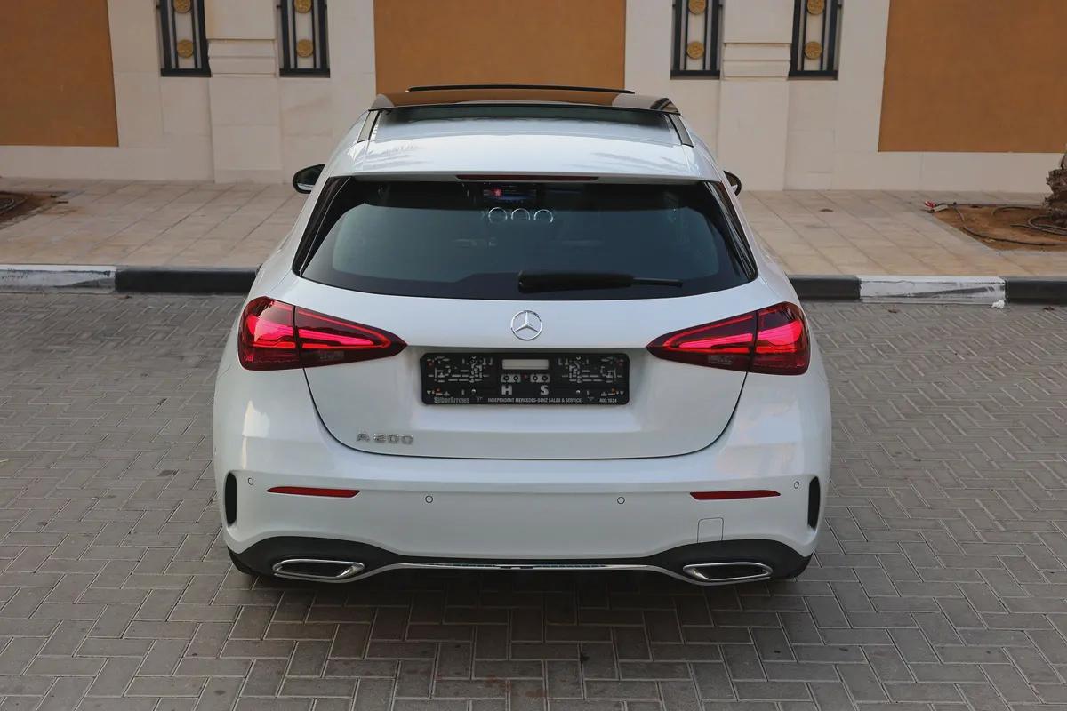 Mercedes-Benz A200 AMG-2024-11000KM-GCC SPECS- UNDER WARRANTY SERVICE CONTRACT available black as w-6-6