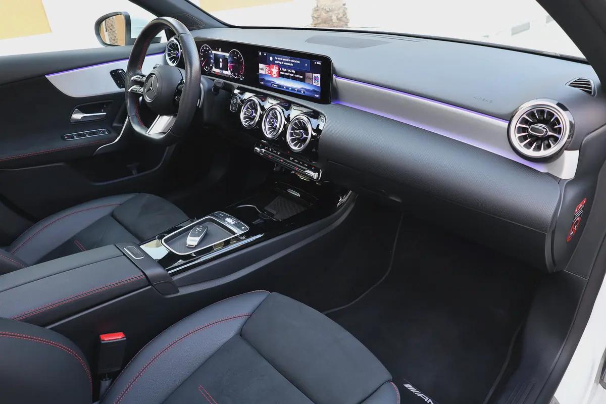 Mercedes-Benz A200 AMG-2024-11000KM-GCC SPECS- UNDER WARRANTY SERVICE CONTRACT available black as w-11-11