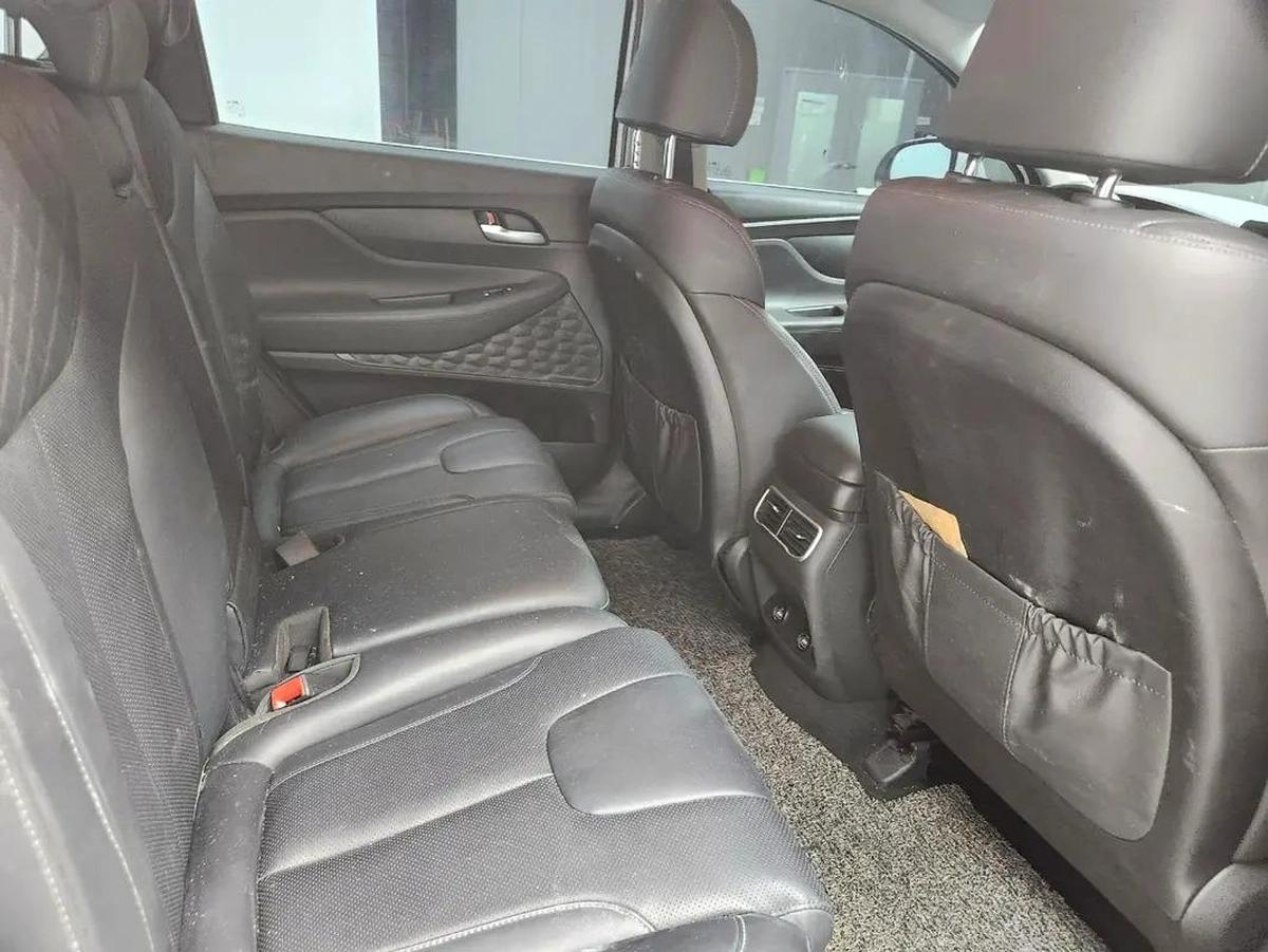 Hyundai Santa Fe Premium 2021 - Korean Specs - Excellent Condition-11-11