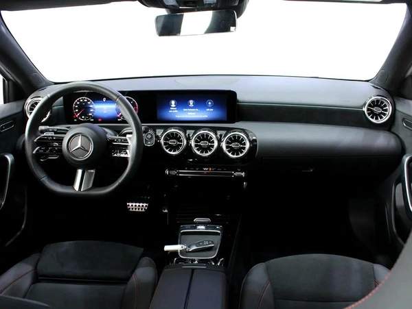 MB A220 //2023 // Diesel // Almost New