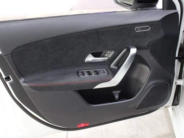MB A220 //2023 // Diesel // Almost New